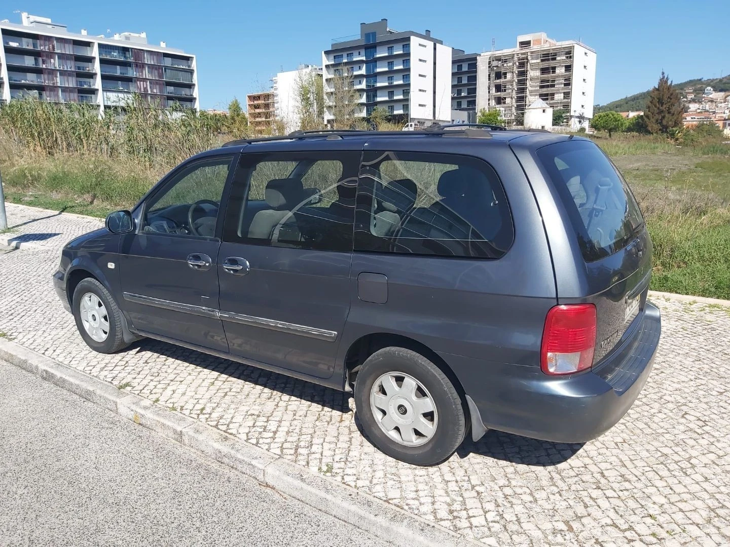 Kia Carnival 2.9 CRDi EX