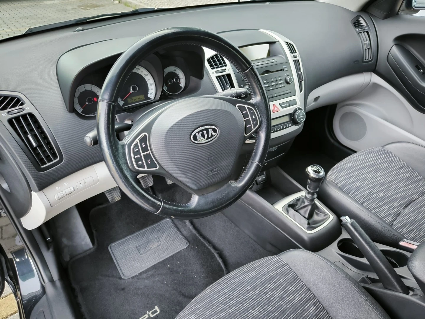 Kia Ceed S Coupé 1.4 CVVT EX ISG