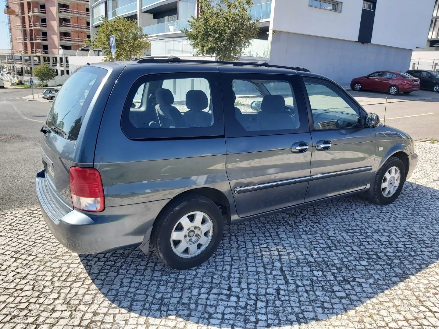 Kia Carnival 2.9 CRDi EX