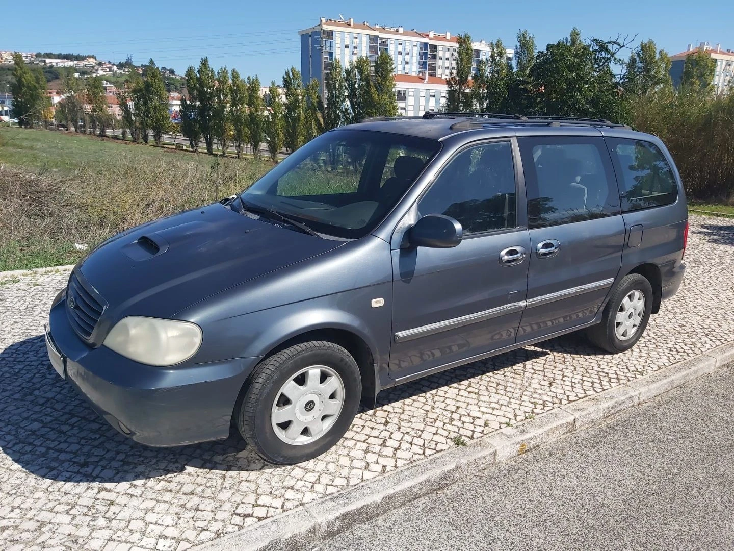 Kia Carnival 2.9 CRDi EX