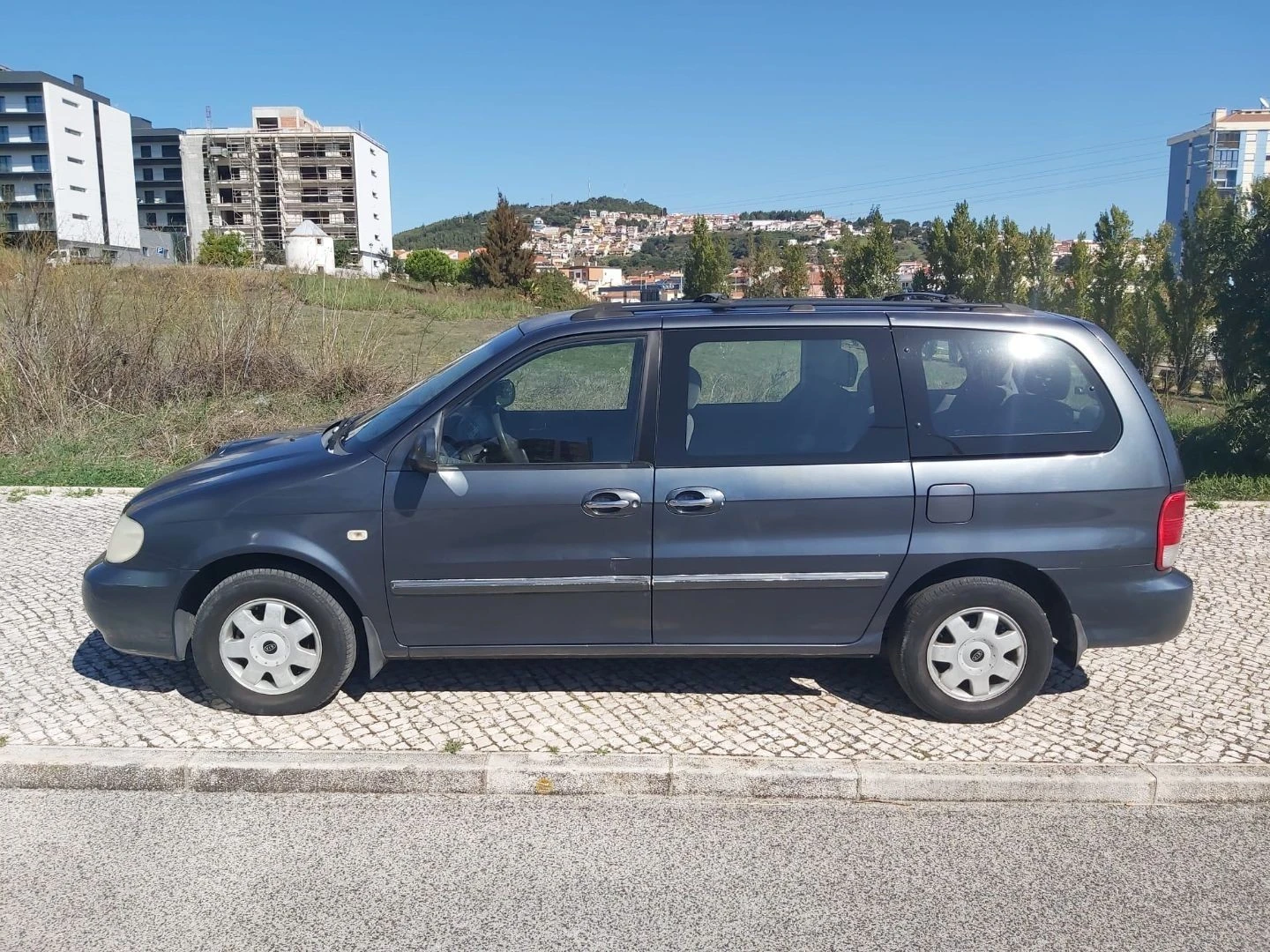 Kia Carnival 2.9 CRDi EX