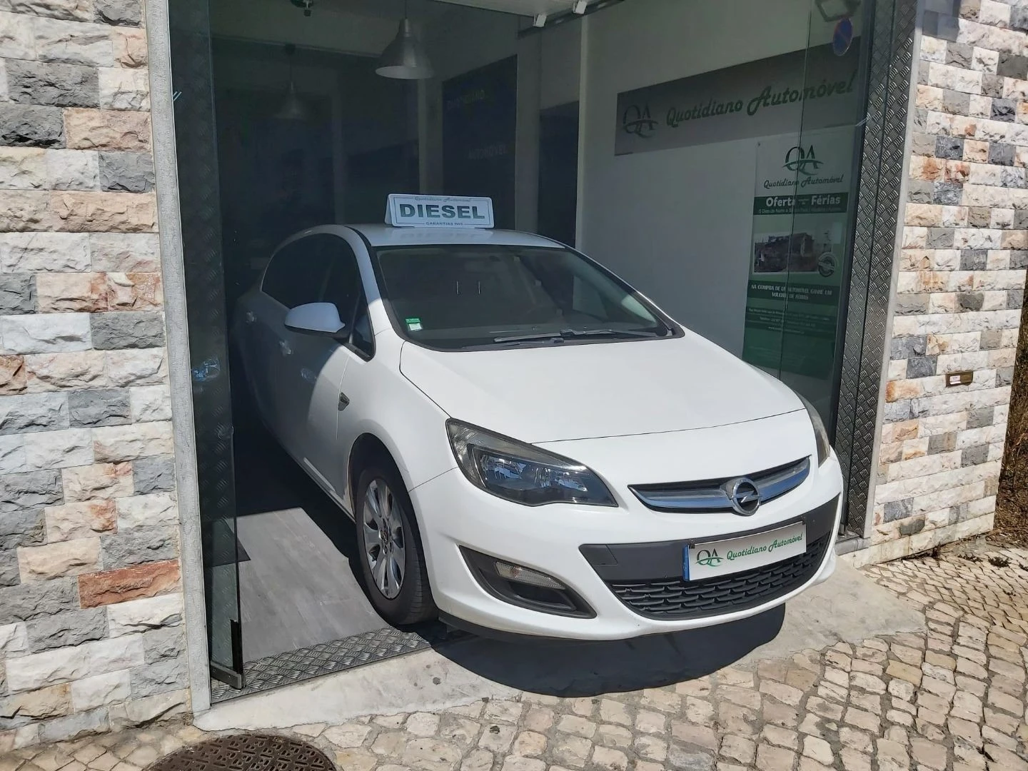 Opel Astra 1.3 CDTI - Iva Dedutível