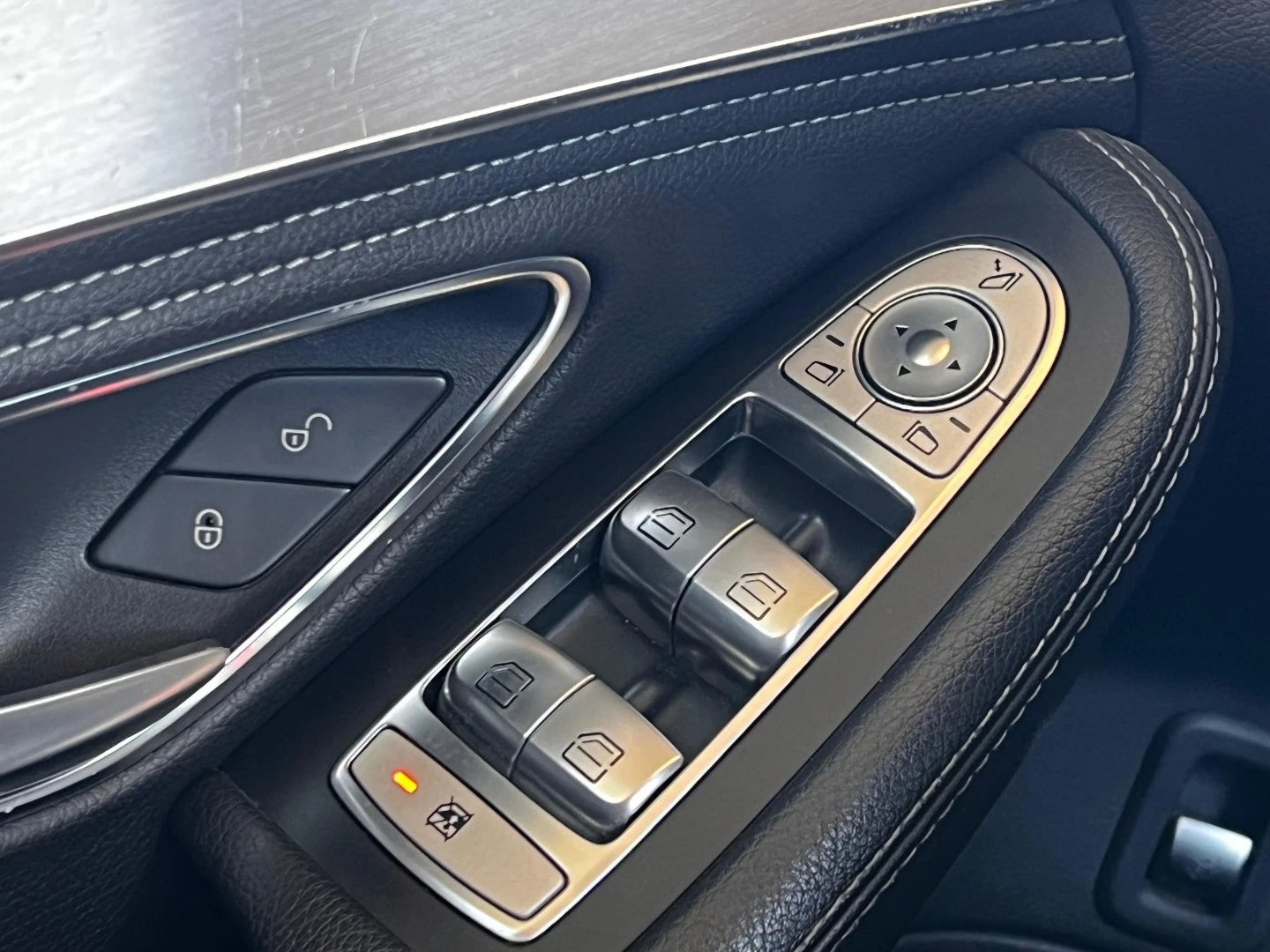 Mercedes-Benz C 300 BlueTEC Hybrid