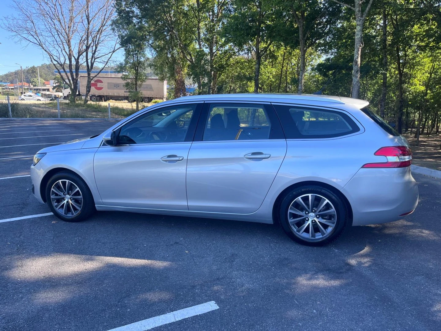 Peugeot 308 SW BlueHDi 120 EAT6 Stop &amp; Start Allure