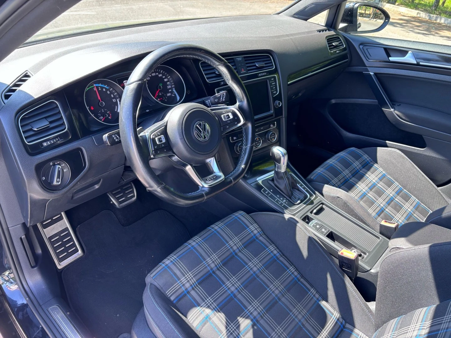 VW Golf GTE
