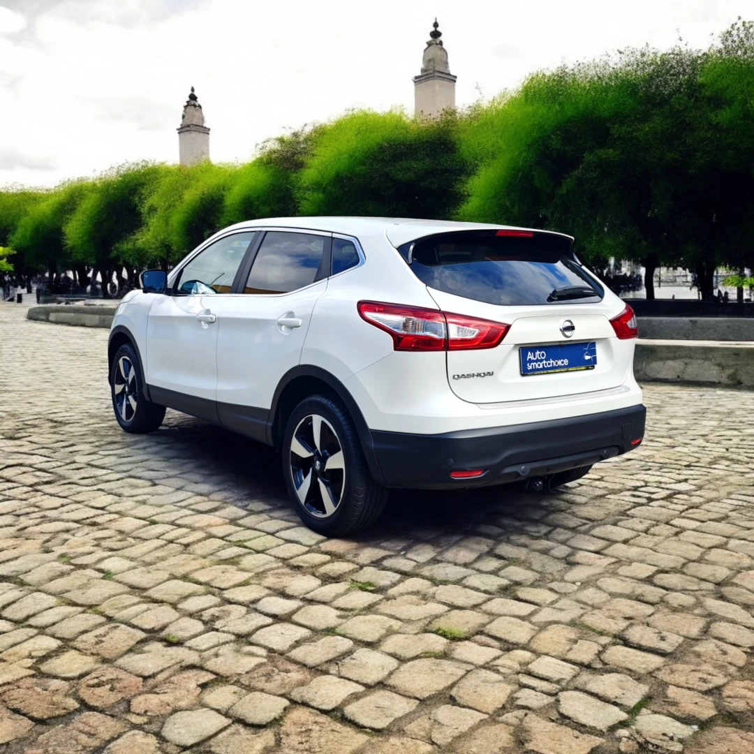 Nissan Qashqai 1.2 DIG-T N-Connecta 18