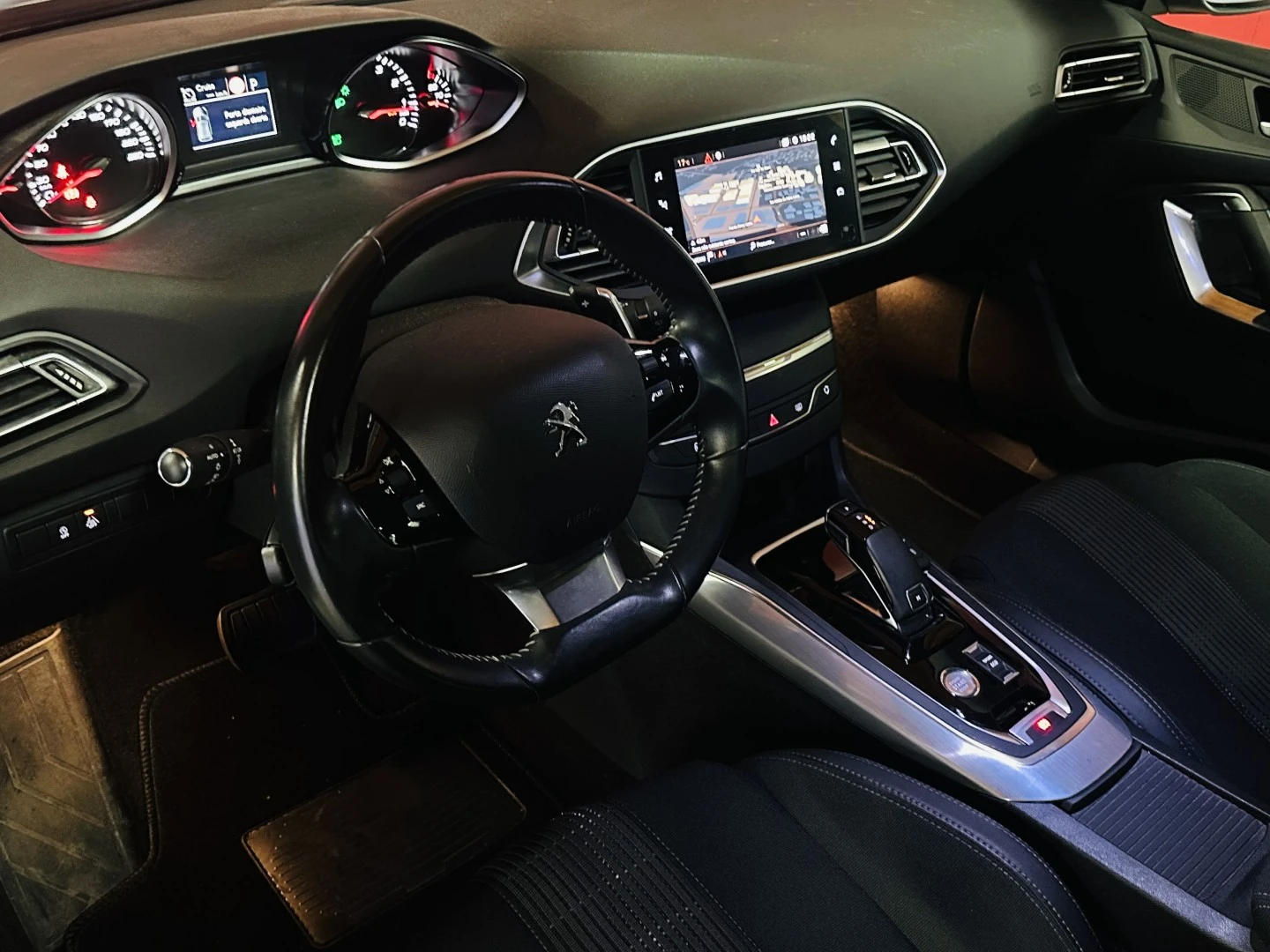 Peugeot 308 1.2 PureTech Allure Full LED EAT8