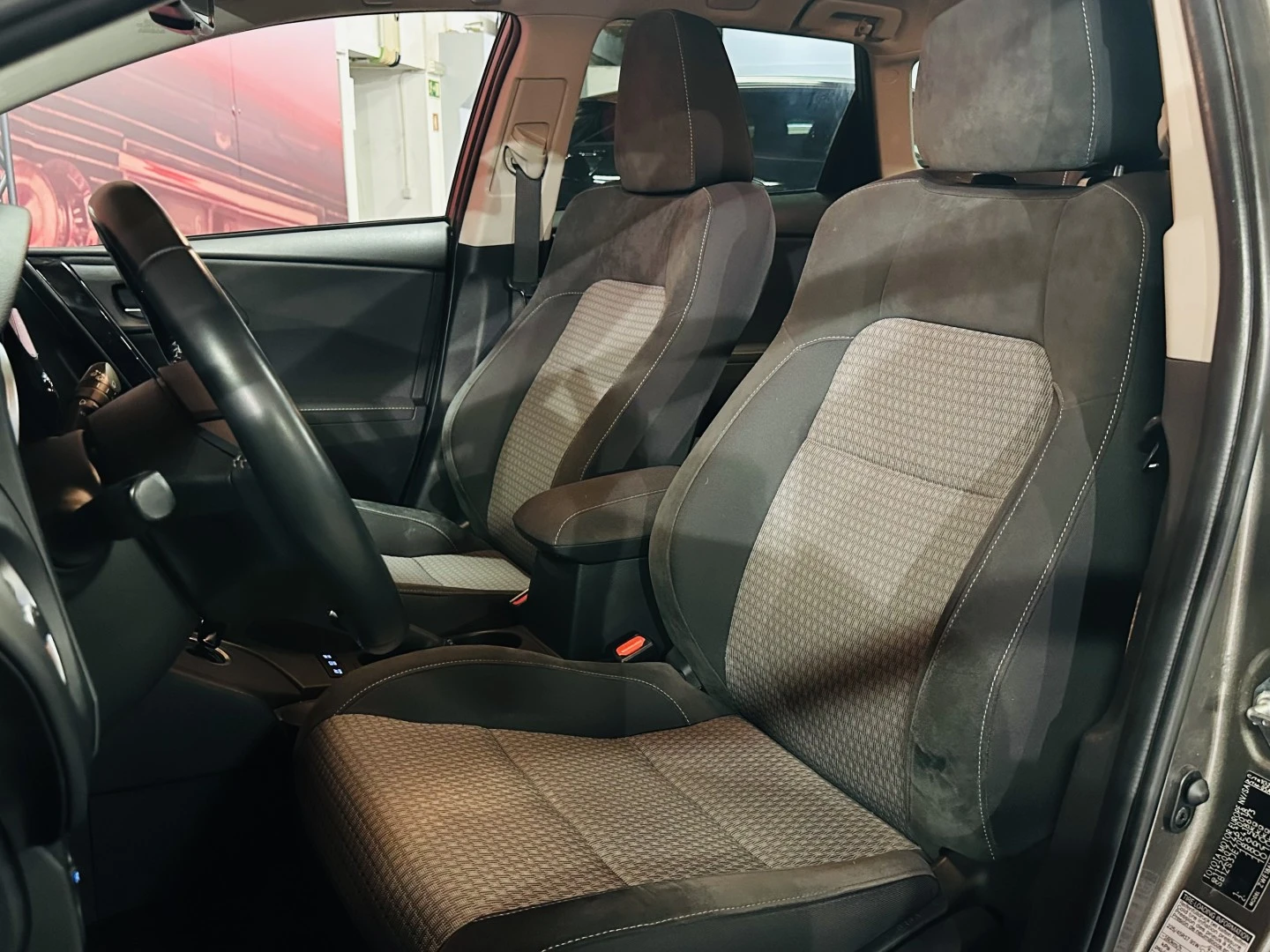 Toyota Auris Touring Sports 1.8 HSD Comfort +P.Sport+Navi