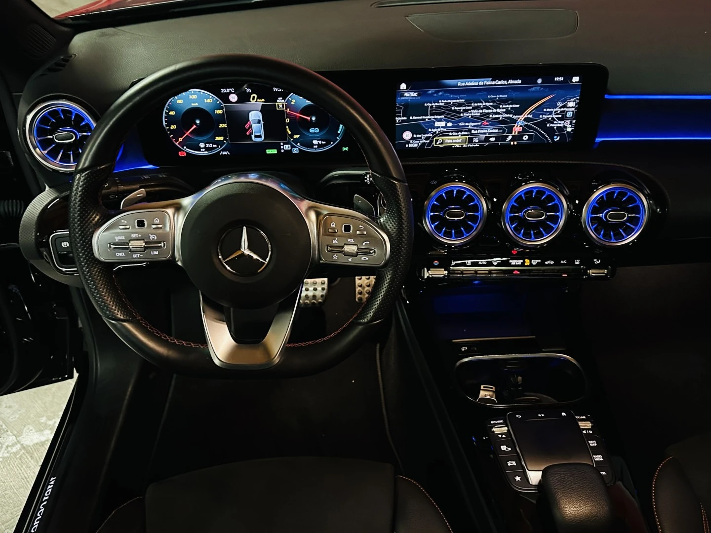 Mercedes-Benz A 250 e AMG Line