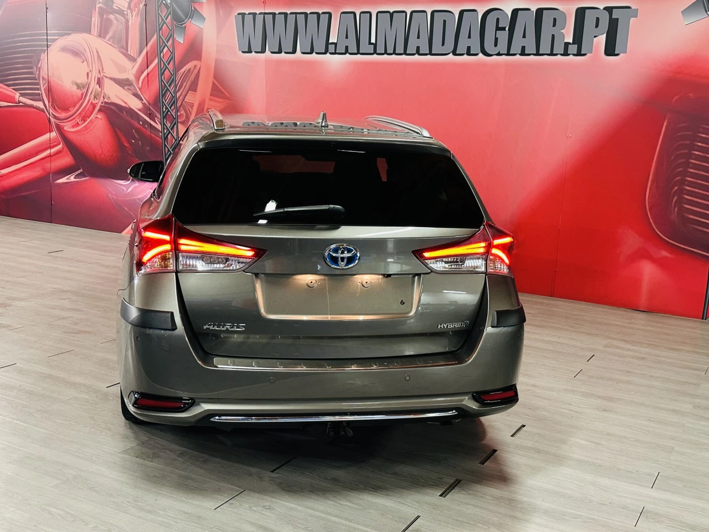 Toyota Auris Touring Sports 1.8 HSD Comfort +P.Sport+Navi
