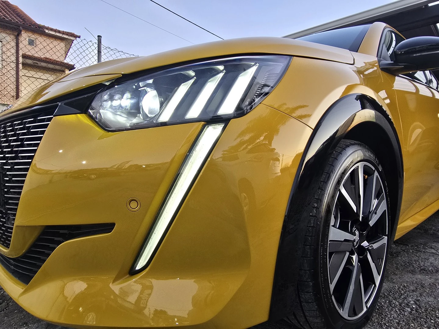 Peugeot 208 1.2 PureTech GT Line EAT8
