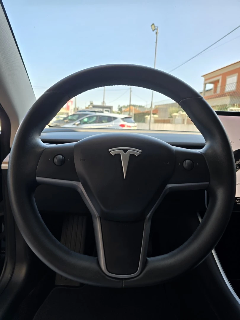 Tesla Model 3 Long-Range Dual Motor AWD