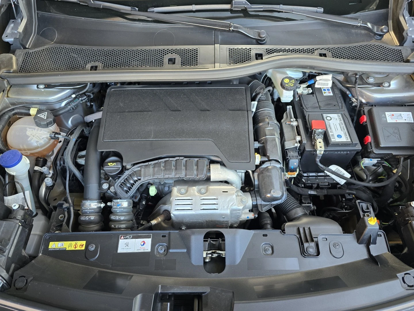 Peugeot 2008 1.2 PureTech Allure EAT8