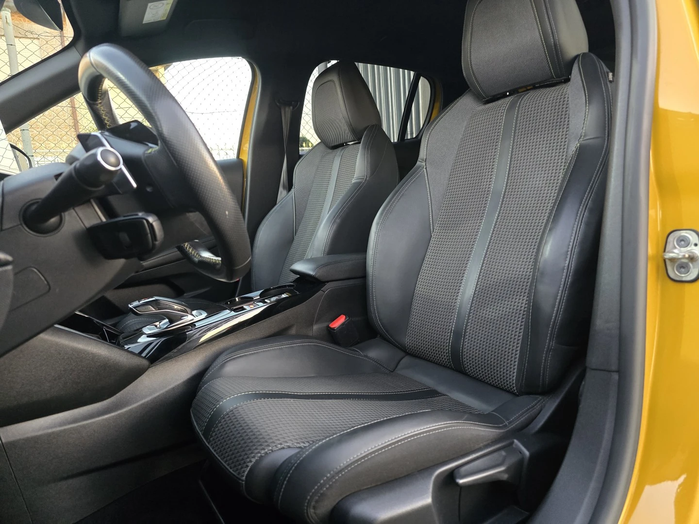Peugeot 208 1.2 PureTech GT Line EAT8