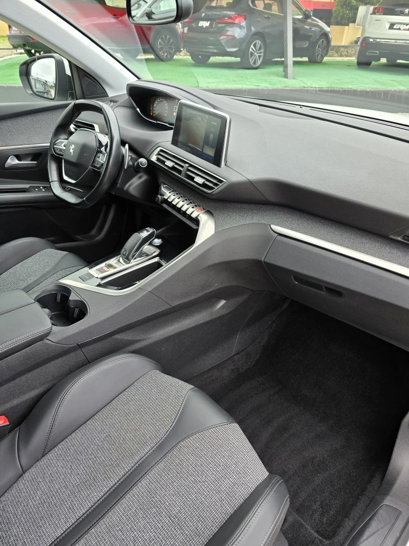 Peugeot 3008 1.2 PureTech Allure EAT8