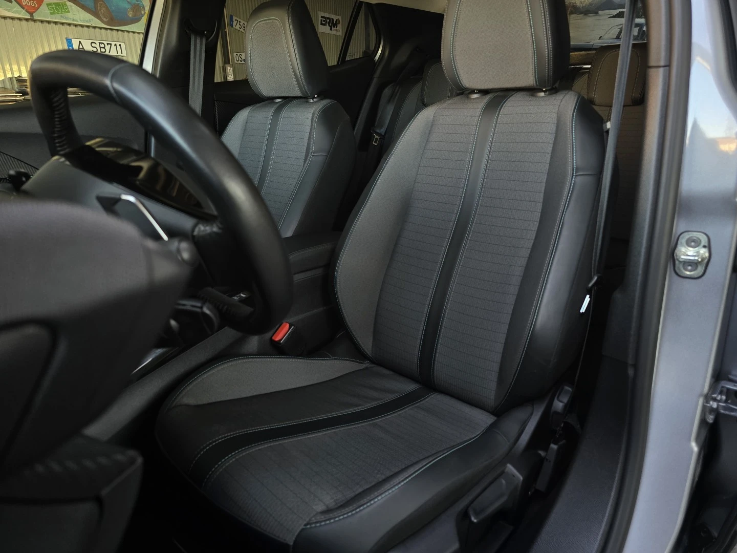 Peugeot 2008 1.2 PureTech Allure EAT8