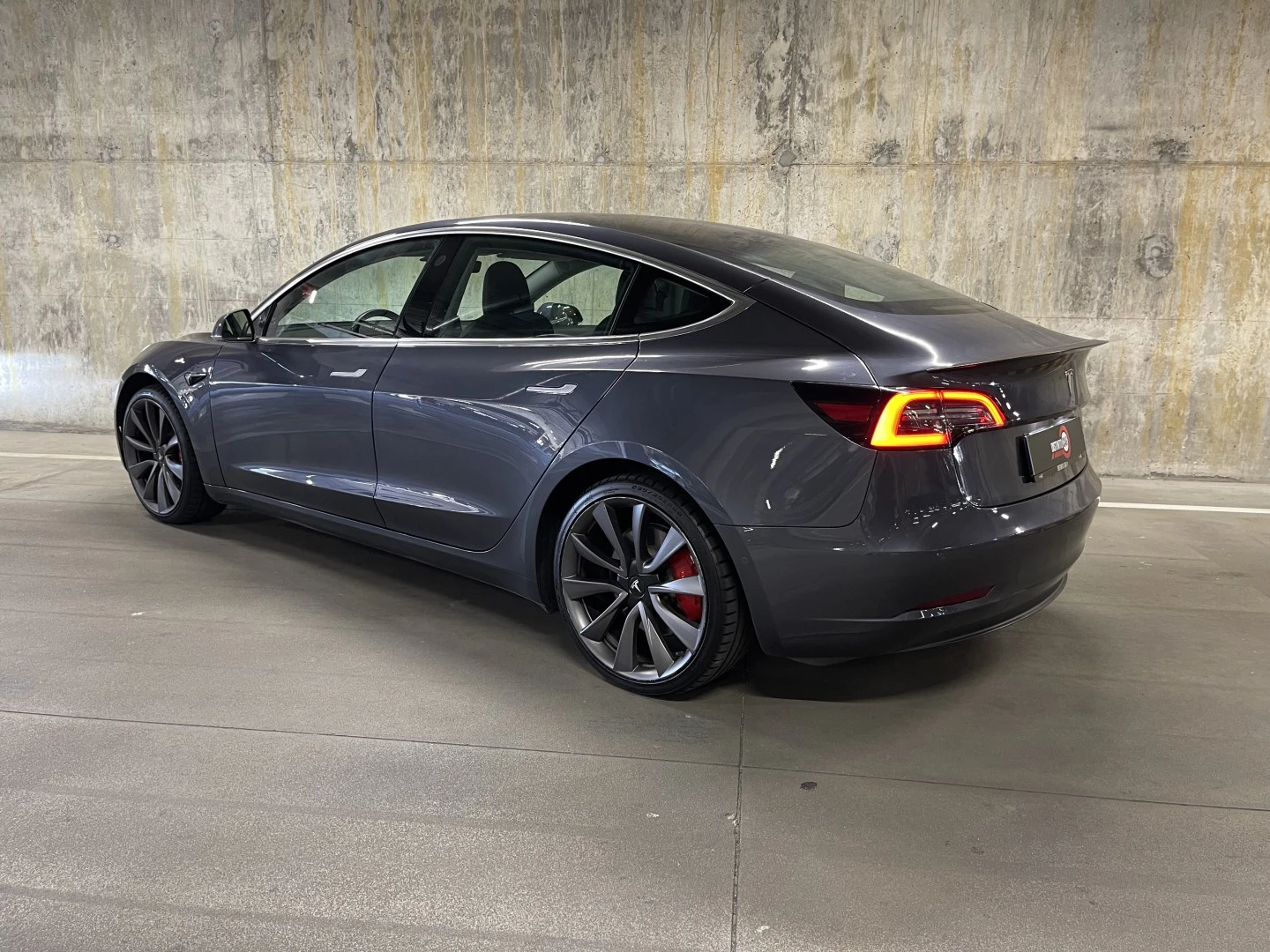 Tesla Model 3 Long-Range Dual Motor AWD