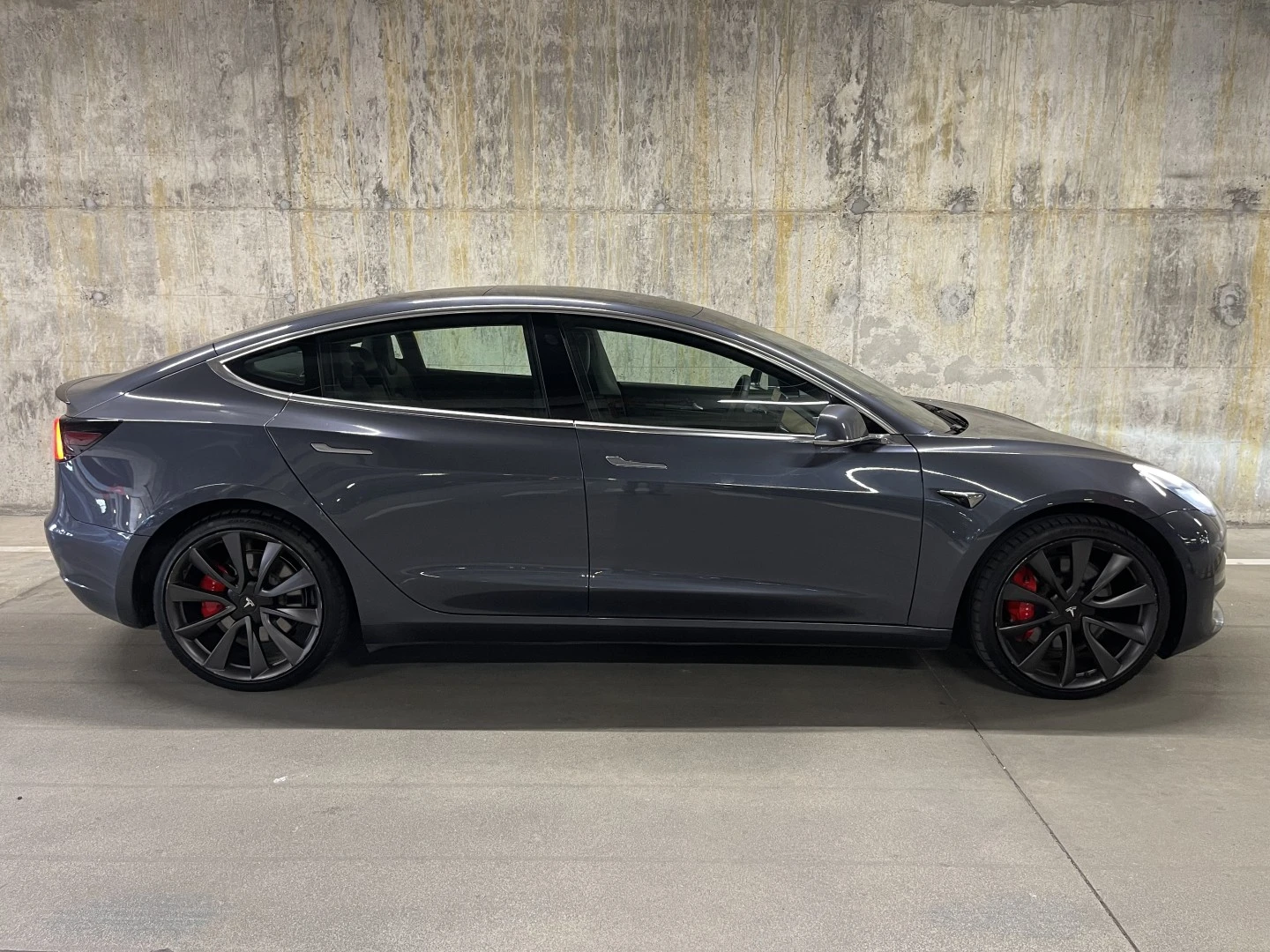 Tesla Model 3 Long-Range Dual Motor AWD