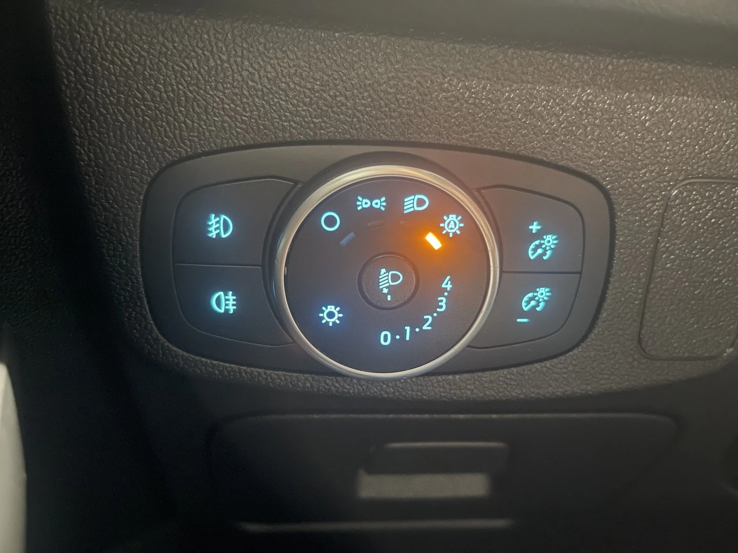 Ford Focus SW 1.0 EcoBoost Active X Aut.