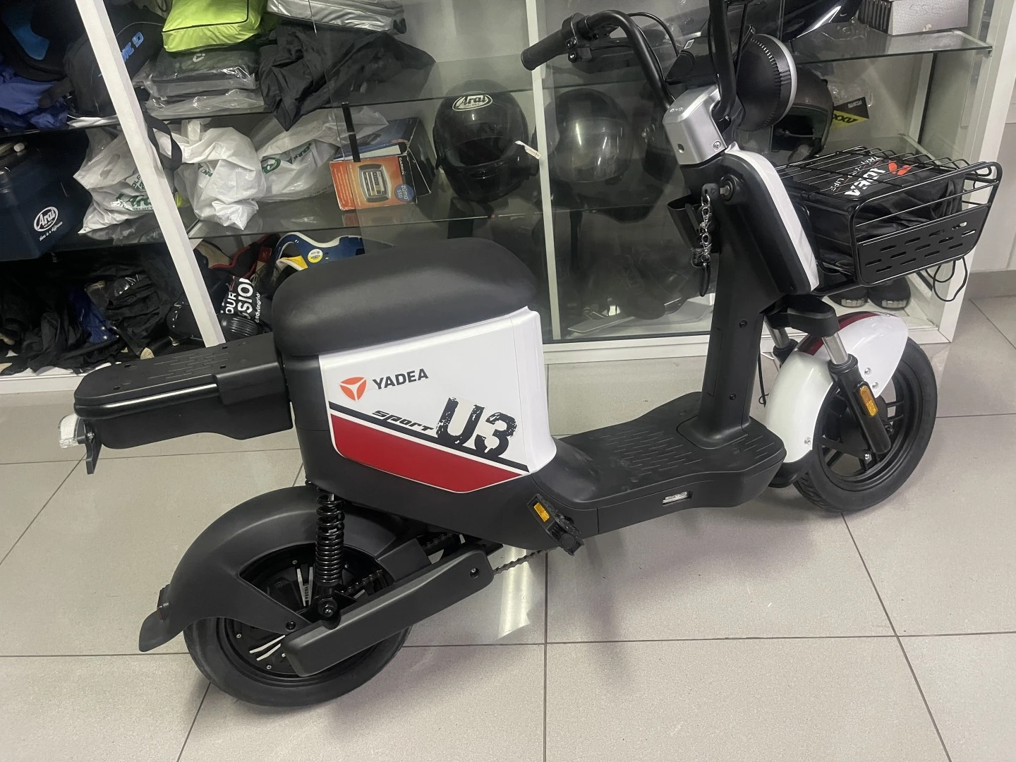 Yadea C1S eletrica