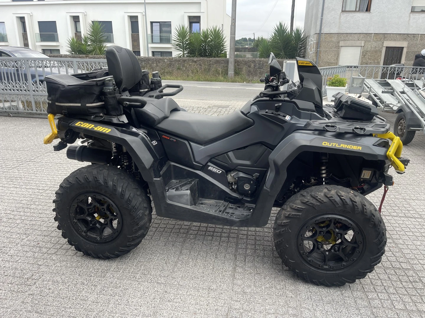 Bombardier Outlander  650 XT-P