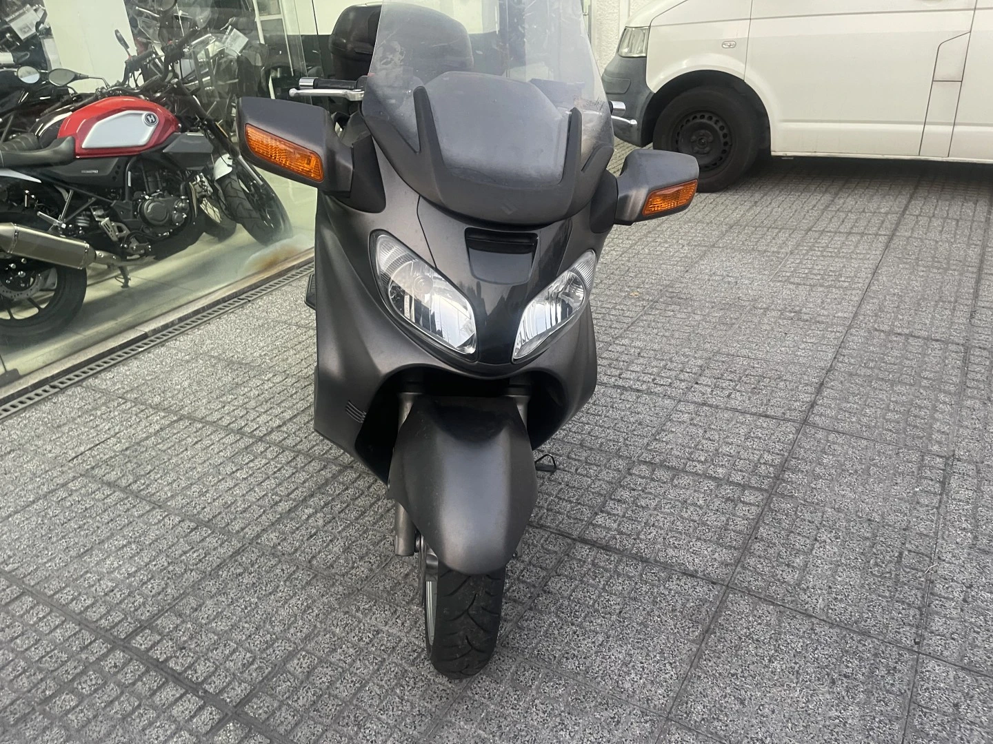 Suzuki Burgman  EXECUTIVE