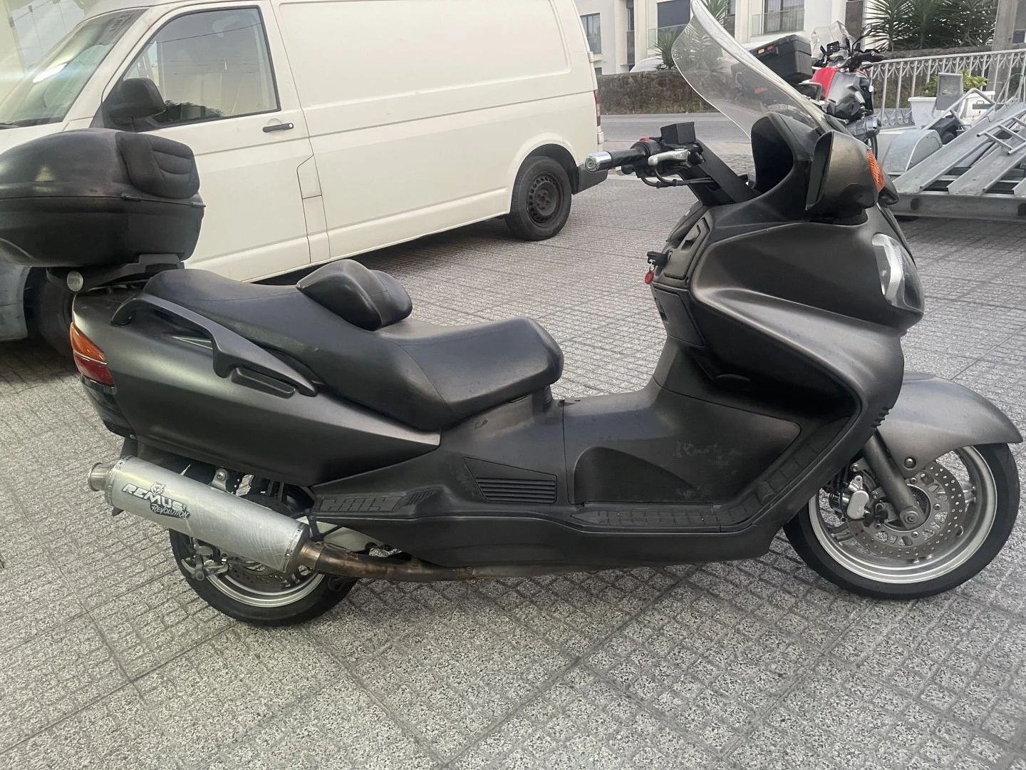 Suzuki Burgman  EXECUTIVE