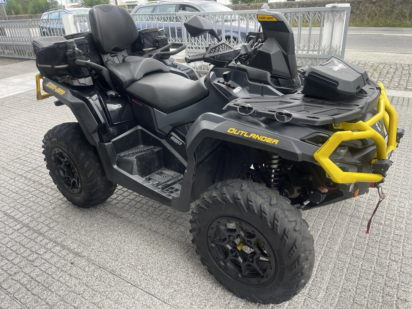 Bombardier Outlander  650 XT-P
