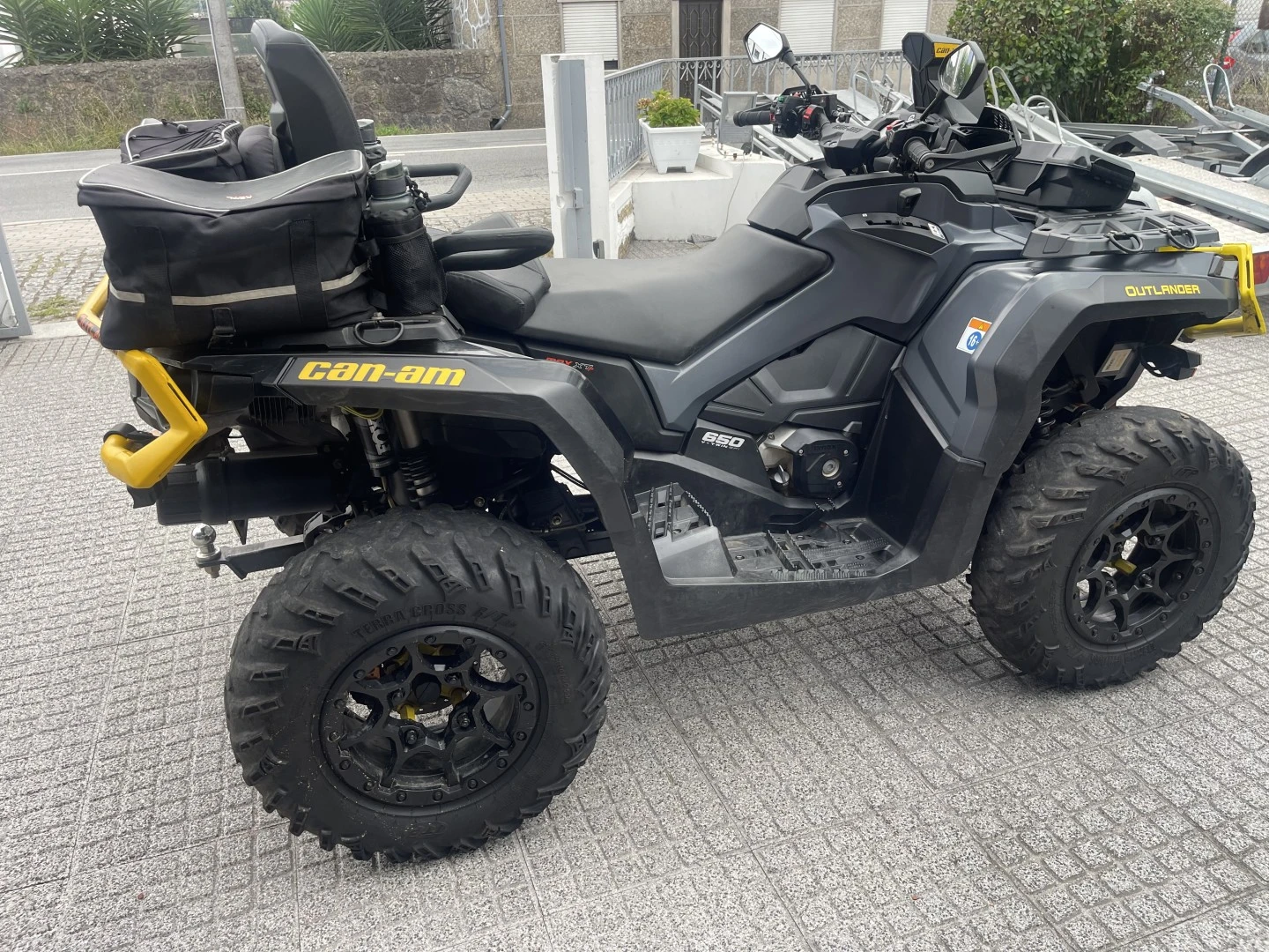 Bombardier Outlander  650 XT-P