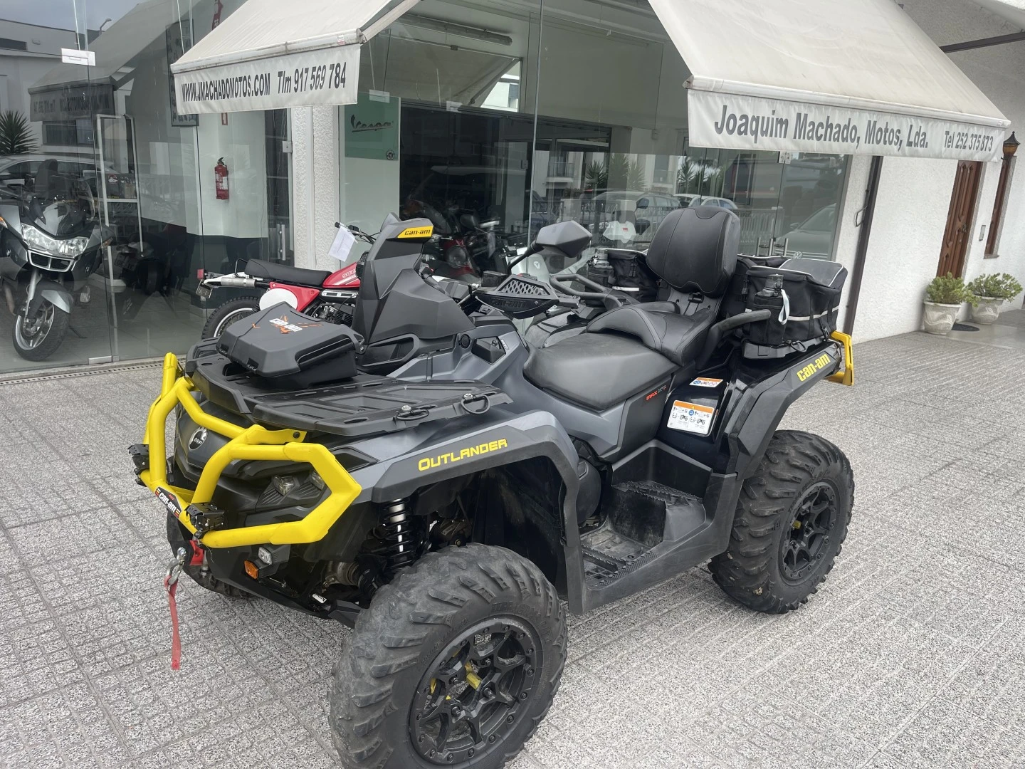 Bombardier Outlander  650 XT-P