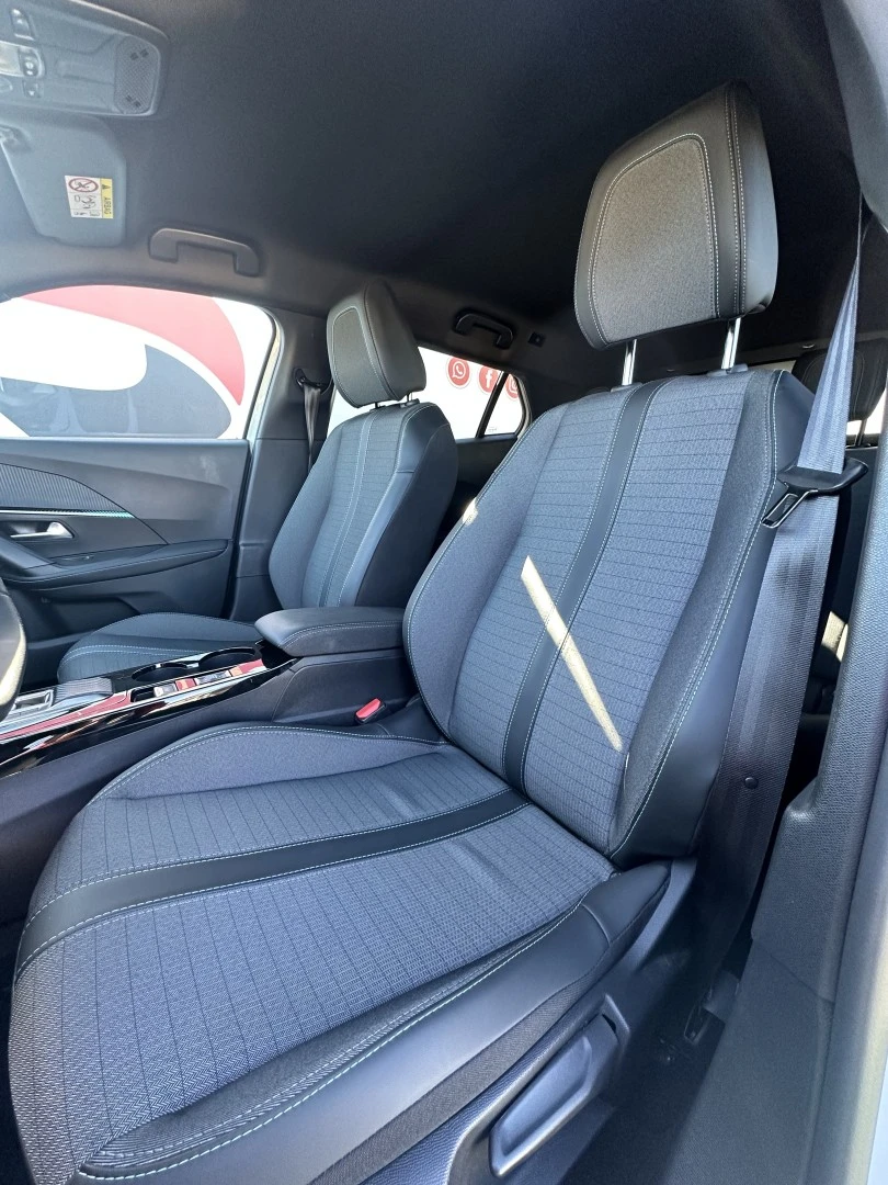 Peugeot 2008 1.2 PureTech Allure EAT8