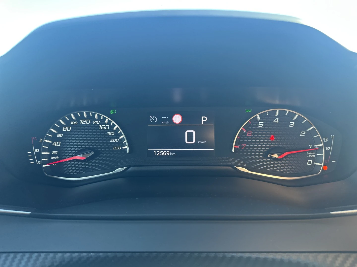 Peugeot 2008 1.2 PureTech Allure EAT8