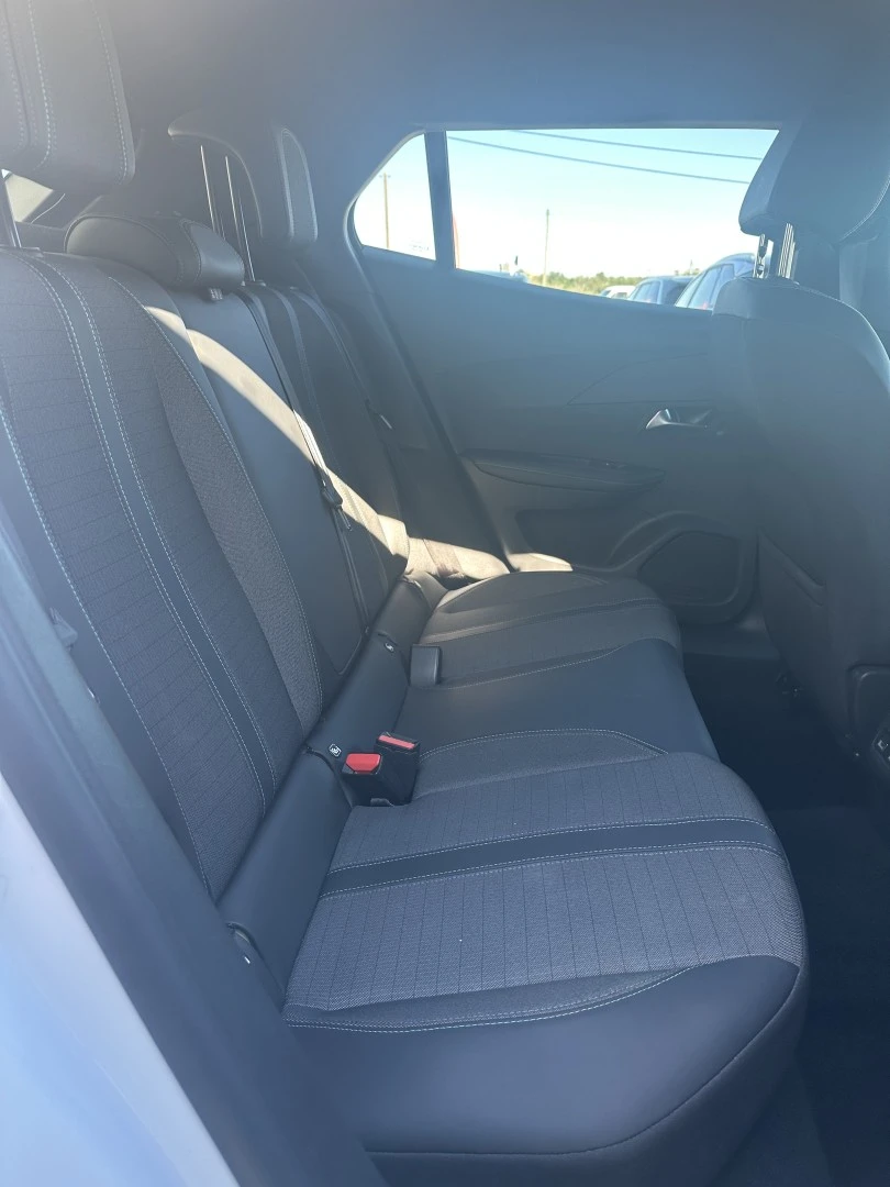 Peugeot 2008 1.2 PureTech Allure EAT8