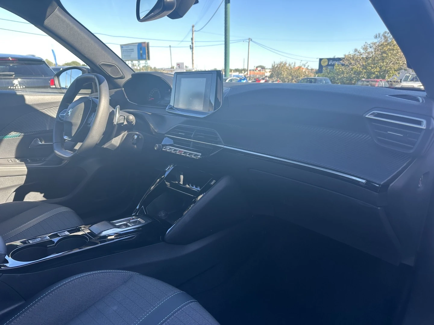 Peugeot 2008 1.2 PureTech Allure EAT8