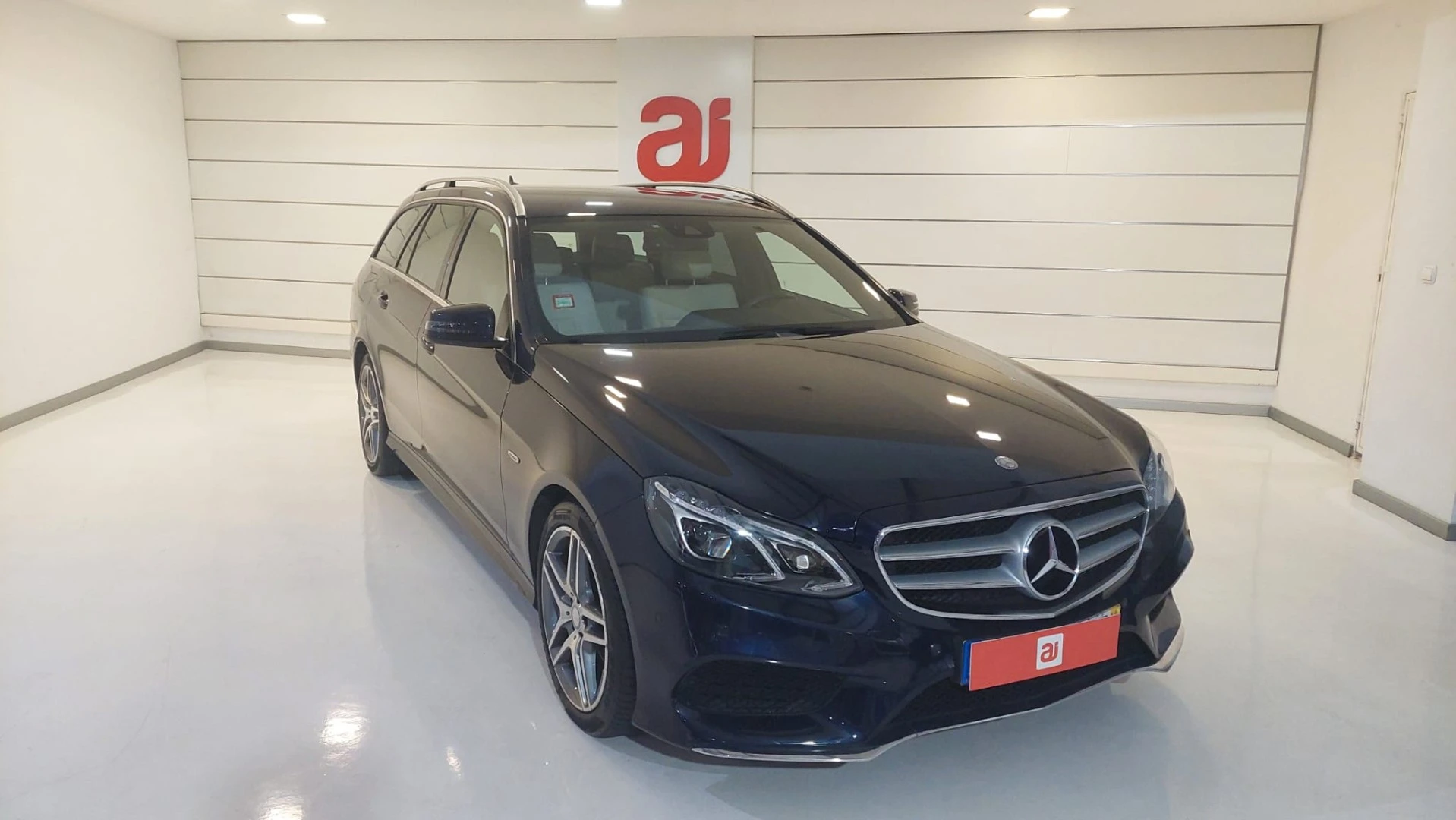 Mercedes-Benz E 250 BlueTec Avantgarde Edition E 9G