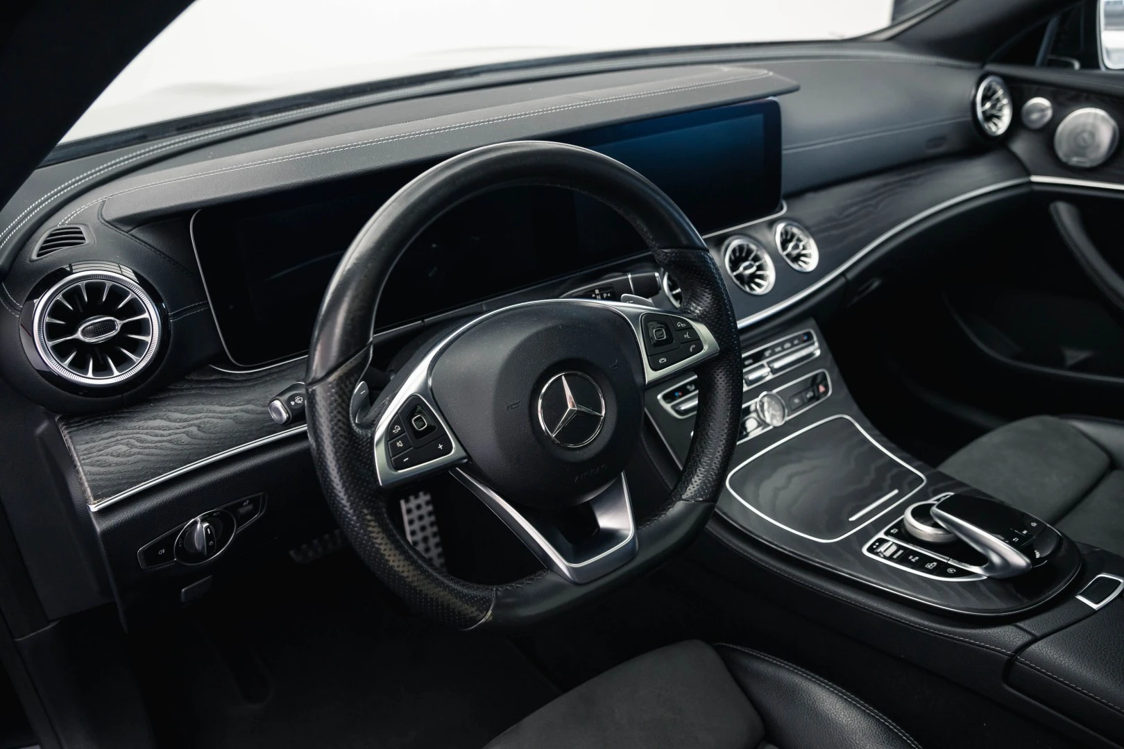 Mercedes-Benz E 220 d AMG Line