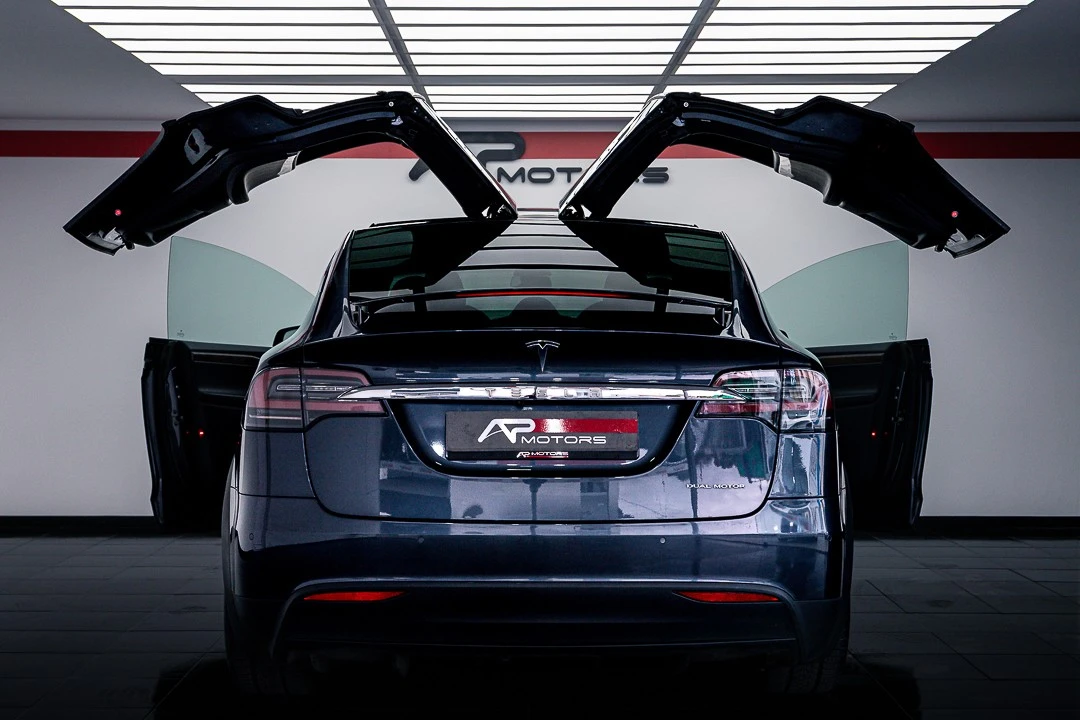 Tesla Model X 100D