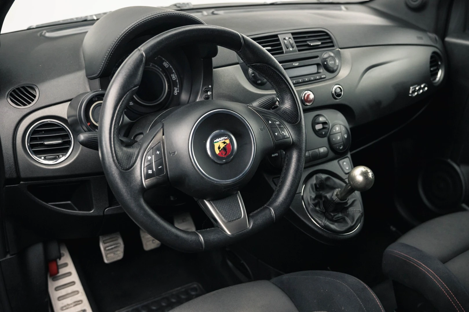 Abarth 595 SCUDERIA ITALIA