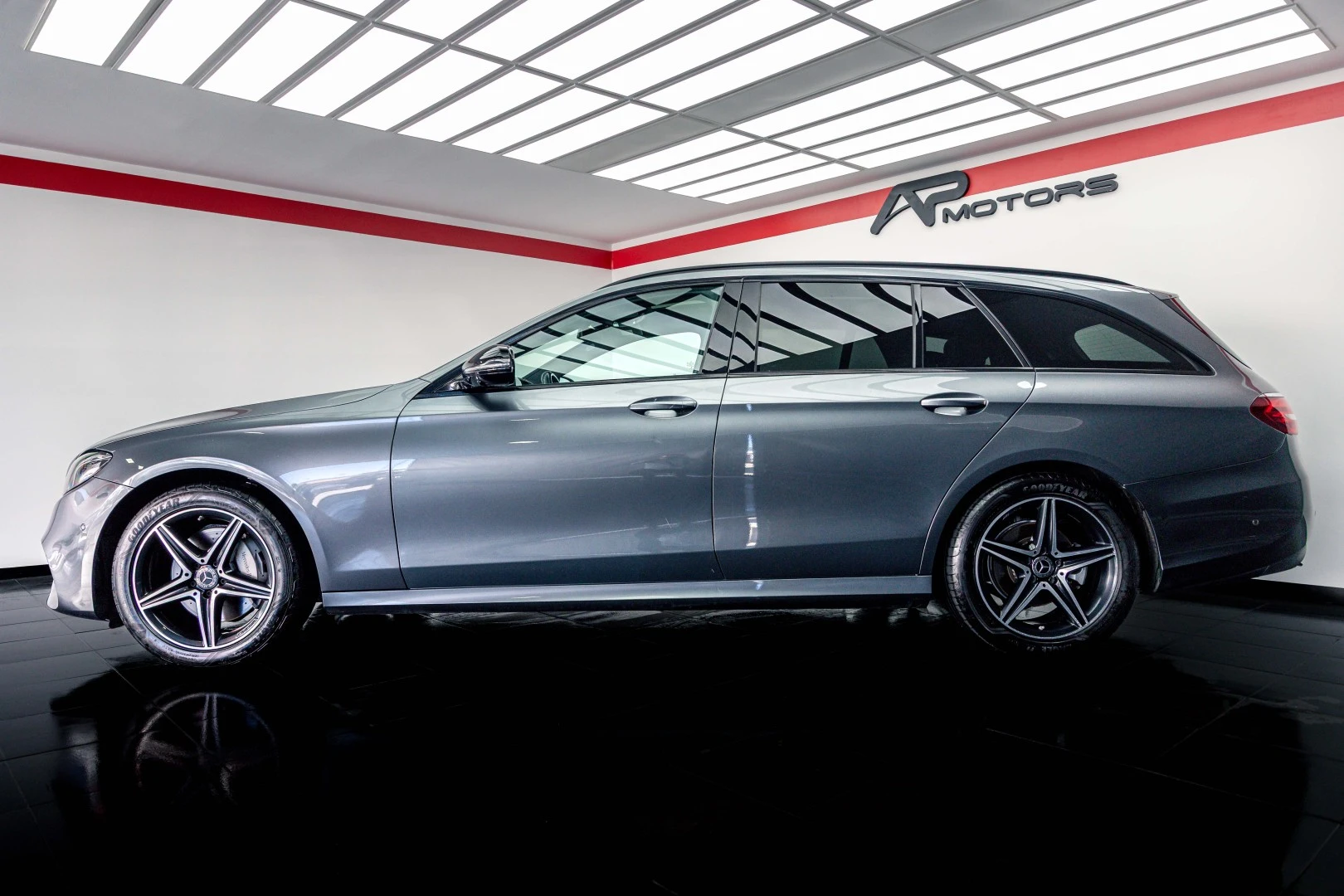 Mercedes-Benz E 220 D AMG