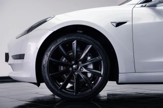 Tesla Model 3 Standard Range Plus RWD