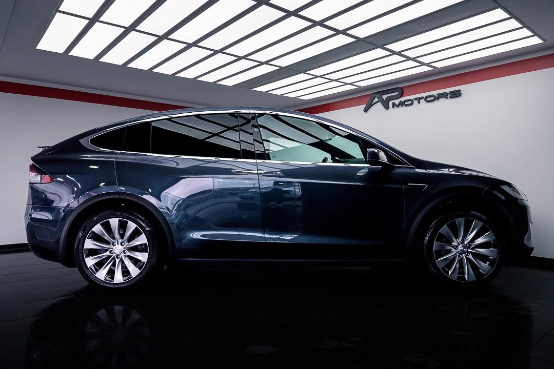 Tesla Model X 100D