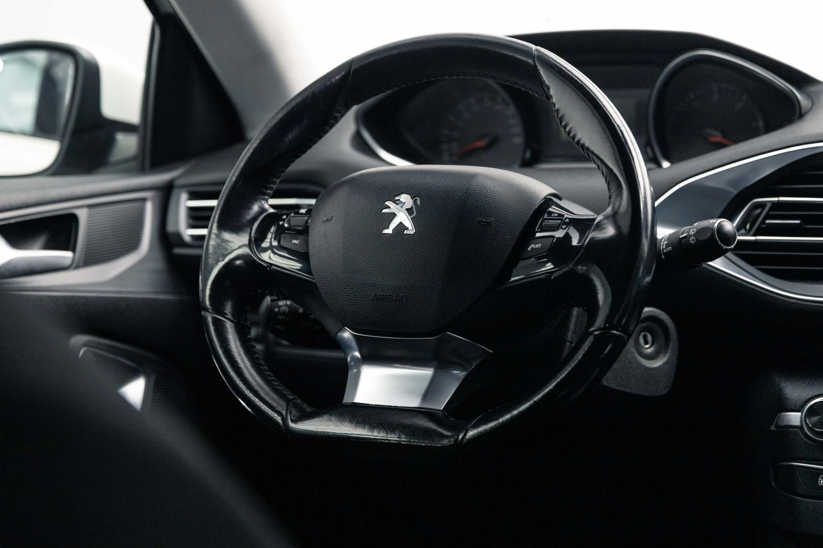 Peugeot 308 1.6 e-HDi Active J17