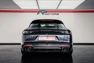 Porsche Panamera Sport Turismo 4 E-Hybrid Platinum Edition
