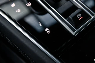 Porsche Panamera Sport Turismo 4 E-Hybrid Platinum Edition
