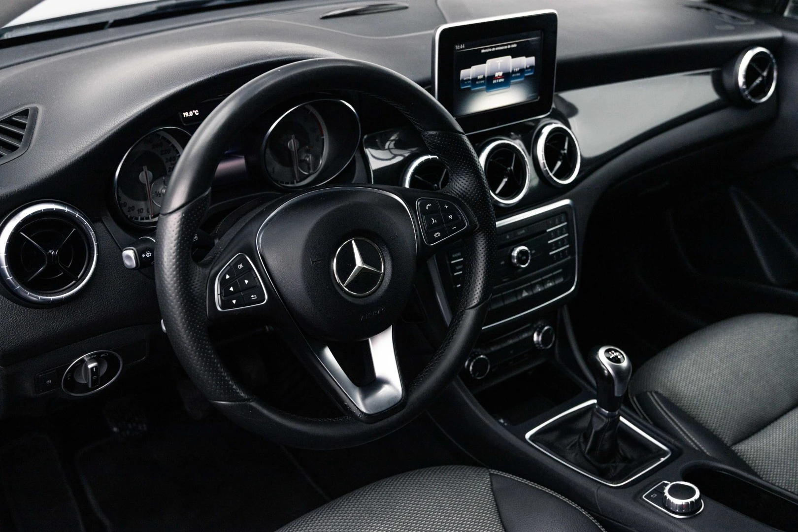 Mercedes-Benz CLA 180 Urban