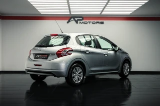 Peugeot 208 1.2 VTi Access