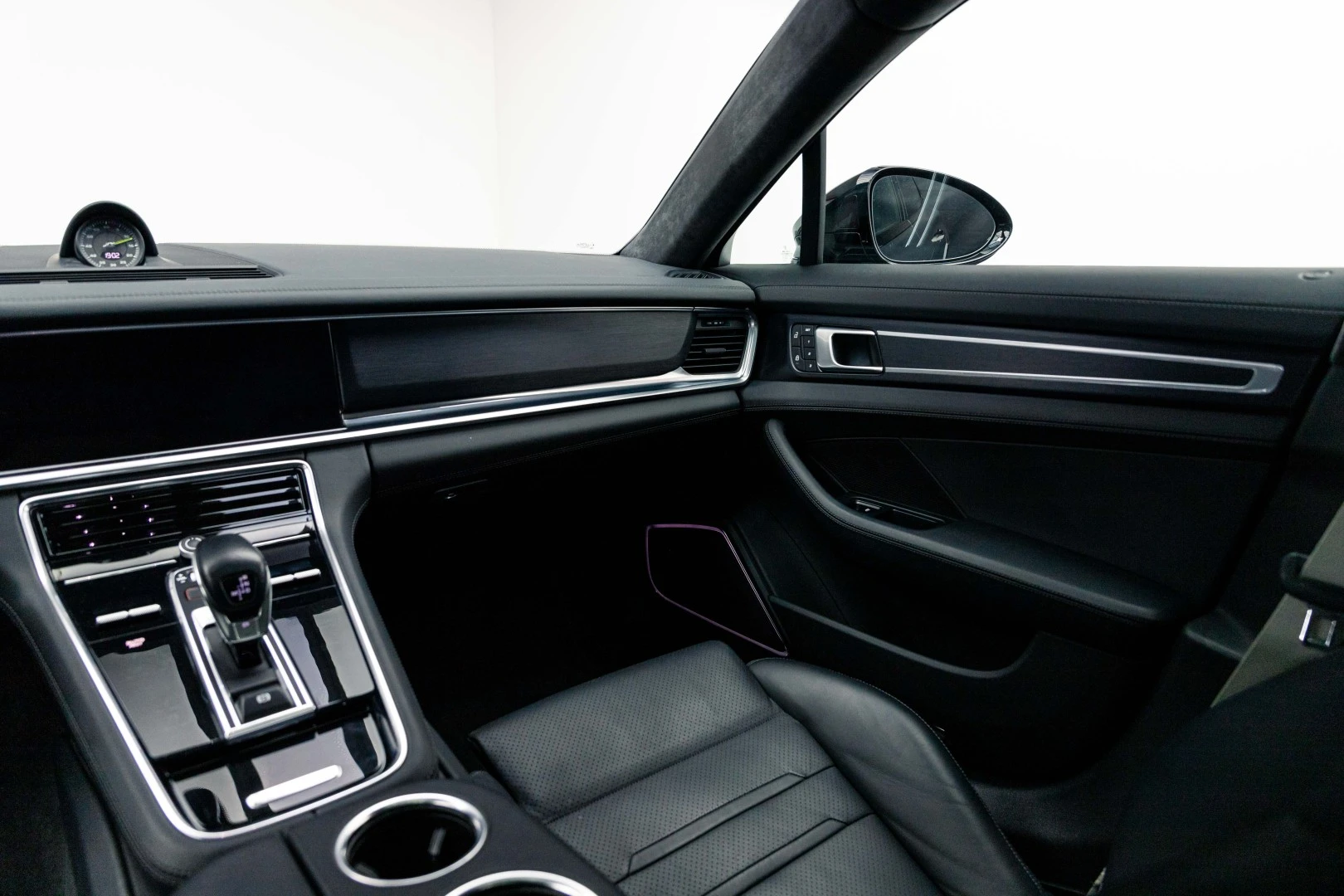 Porsche Panamera Sport Turismo 4 E-Hybrid Platinum Edition