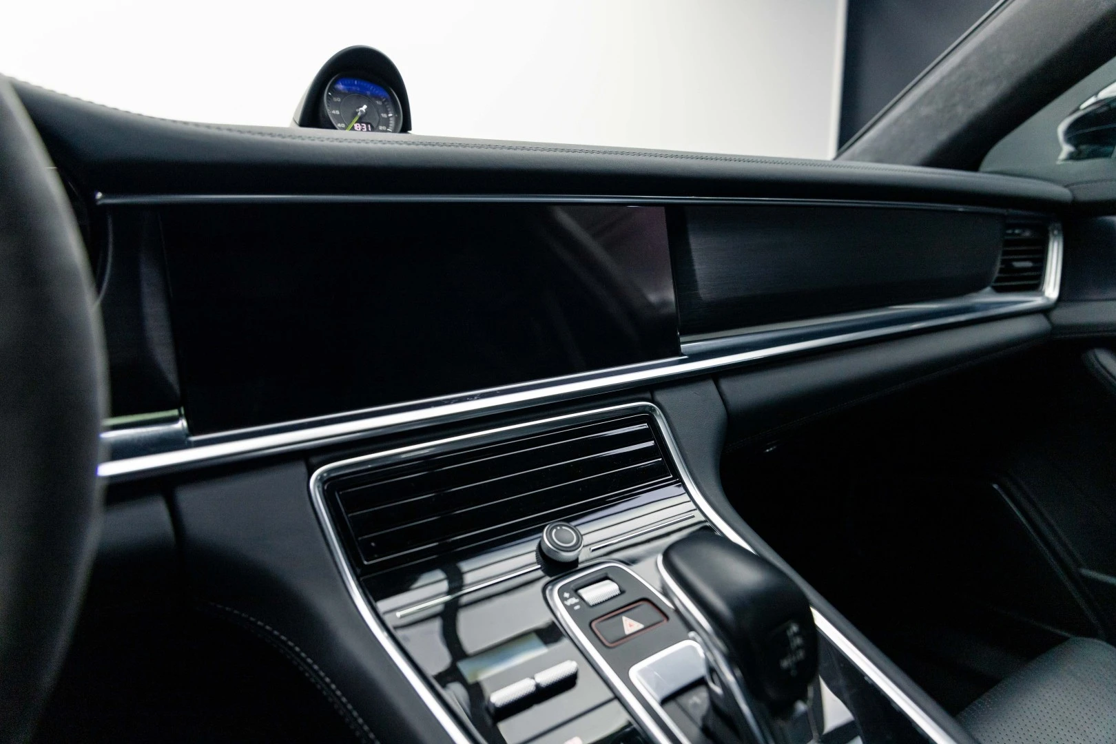 Porsche Panamera Sport Turismo 4 E-Hybrid Platinum Edition