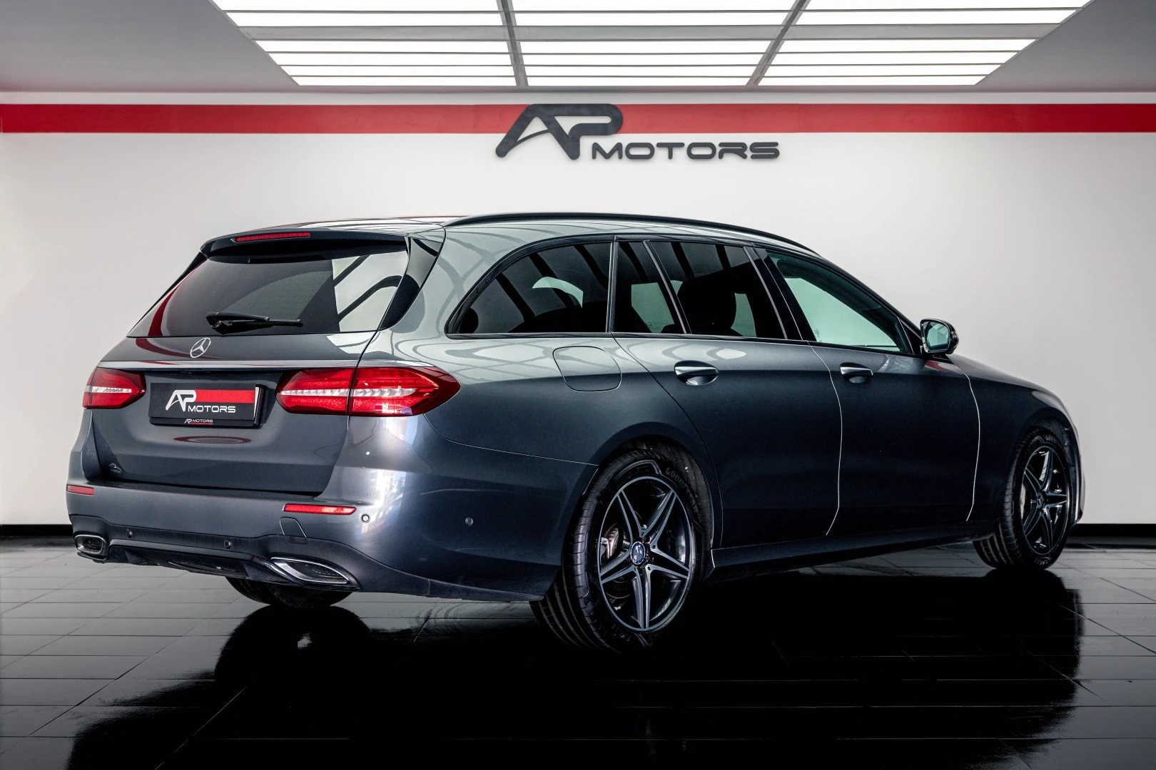 Mercedes-Benz E 220 D AMG