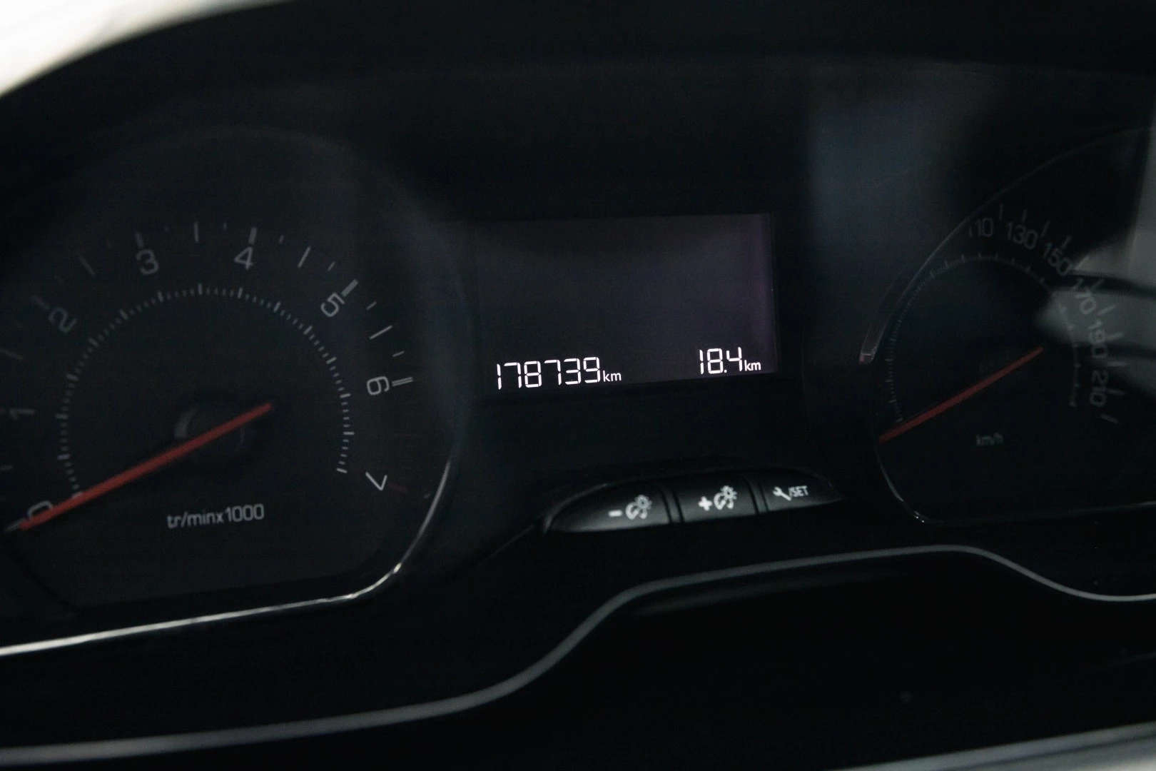 Peugeot 208 1.2 VTi Access